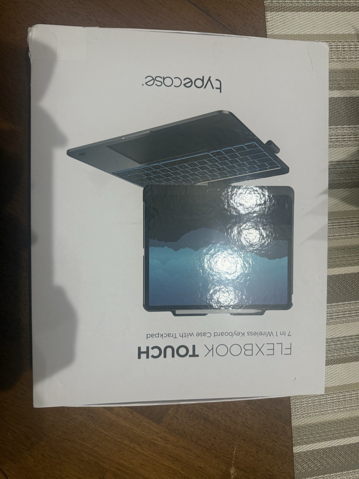 Keyboard/Trackpad/Case for iPad Pro 13" - M4 2024, Photo Shows Compatibles